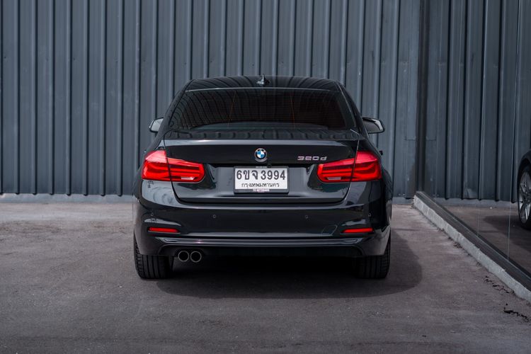 BMW Series 3 2016 320d Sedan ดีเซล ไม่ติดแก๊ส เกียร์อัตโนมัติ ดำ รูปที่ 4