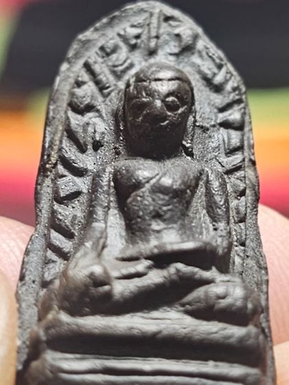 พระรอดดำ รูปที่ 4