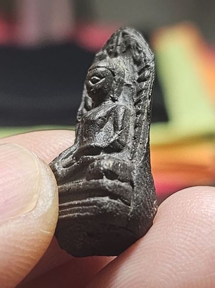 พระรอดดำ รูปที่ 3