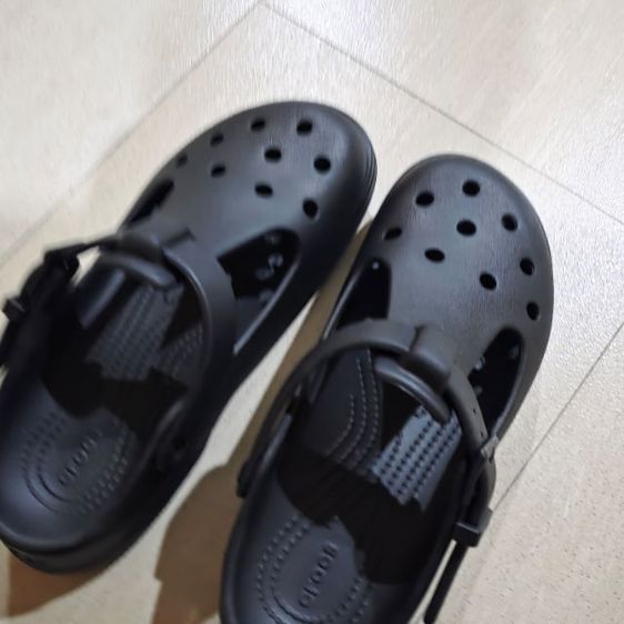 รองเท้าCROCS ผู้หญิง สีดำ รูปที่ 4