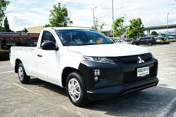Mitsubishi Triton 2022 2.5 GL Pickup ดีเซล ไม่ติดแก๊ส เกียร์ธรรมดา ขาว รูปที่ 3