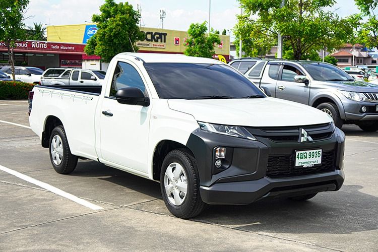 Mitsubishi Triton 2022 2.5 GL Pickup ดีเซล ไม่ติดแก๊ส เกียร์ธรรมดา เทา รูปที่ 3
