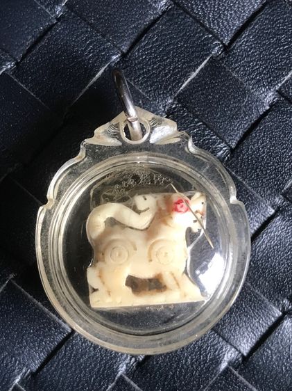 สิงห์หลวงพ่อมุ่ย หลังตะกรุดสามกษัตริย์ รูปที่ 3