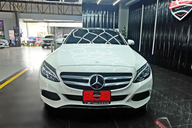 Mercedes-Benz C-Class 2016 C350 Sedan เบนซิน เกียร์อัตโนมัติ ขาว รูปที่ 2