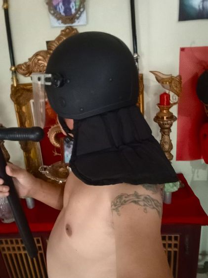 ชุดปราบจราจลครบชุดแท้สภาพเยี่ยม รูปที่ 11