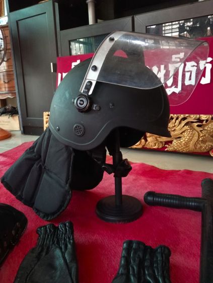 ชุดปราบจราจลครบชุดแท้สภาพเยี่ยม รูปที่ 14