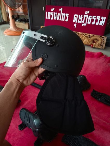 ชุดปราบจราจลครบชุดแท้สภาพเยี่ยม รูปที่ 4