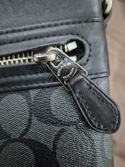 กระเป๋าCoach Charles Flight Bag in Signature Canvas (F54788) รูปที่ 6