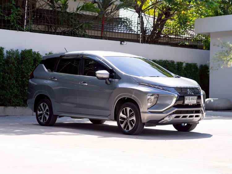 รถ Mitsubishi Xpander 1.5 GT สี บรอนซ์เงิน