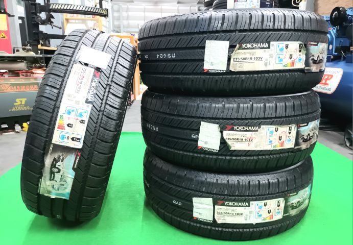 Yokohama 235 50 19 ปี24 ยางใหม่ค้างปี ประกันบวม 2 ปี ใส่ฟรี-ส่งฟรี ชุดละ 18990.-