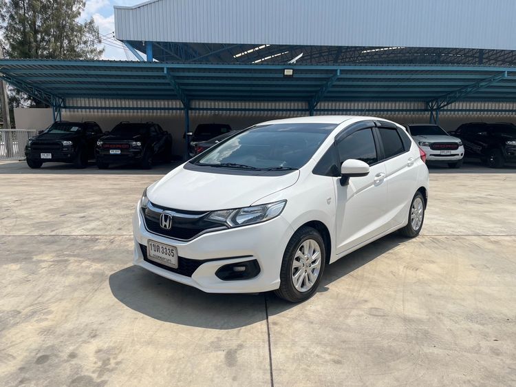 รถ Honda Jazz 1.5 V i-VTEC สี ขาว