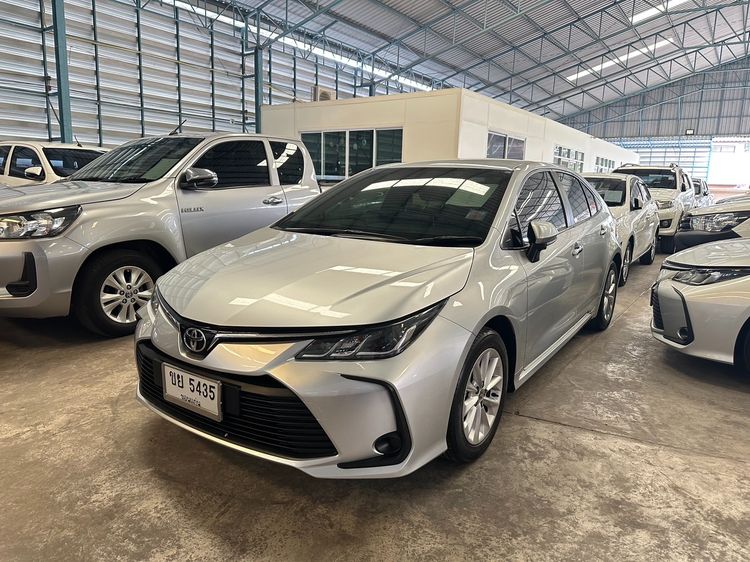 รถ Toyota Altis 1.6 G สี เทา