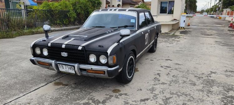 รถ Toyota Crown 3.0 Royal Saloon สี ดำ