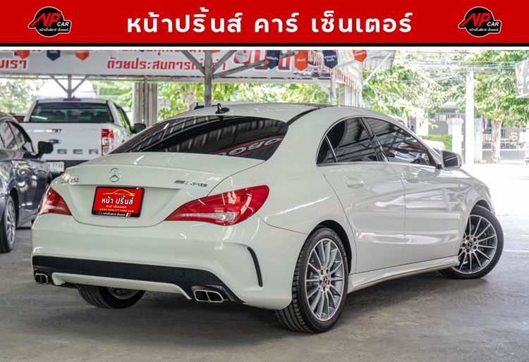 Mercedes-Benz CLA-Class 2015 CLA250 AMG Sedan เบนซิน ไม่ติดแก๊ส เกียร์อัตโนมัติ ขาว รูปที่ 4