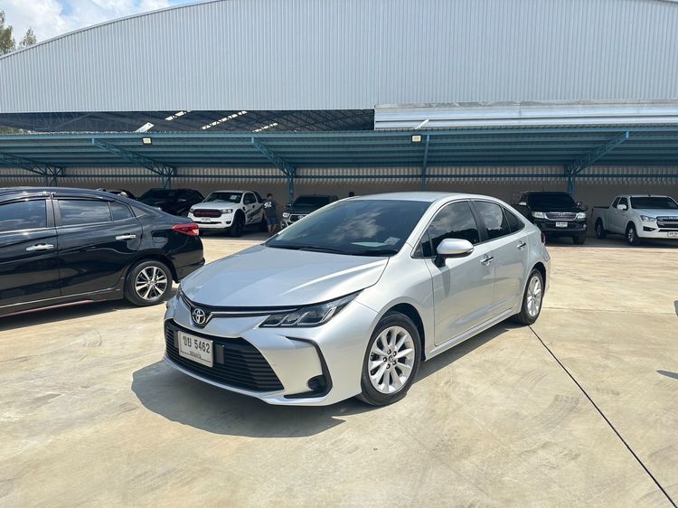 รถ Toyota Altis 1.6 G สี เทา