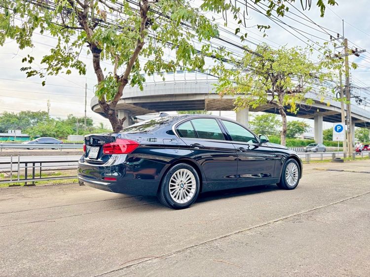 BMW Series 3 2017 320d Sedan ดีเซล ไม่ติดแก๊ส เกียร์อัตโนมัติ ดำ รูปที่ 4