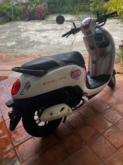 Honda scoopy CLUB12 ปี2566 110 cc (กุญแจ รีโมท)ใช้งานมือเดียว เลขไมล์ 20,000 ต้นๆ สภาพนางงามต่างจังหวัด  เหลือประกันศูนย์1ปี รูปที่ 5