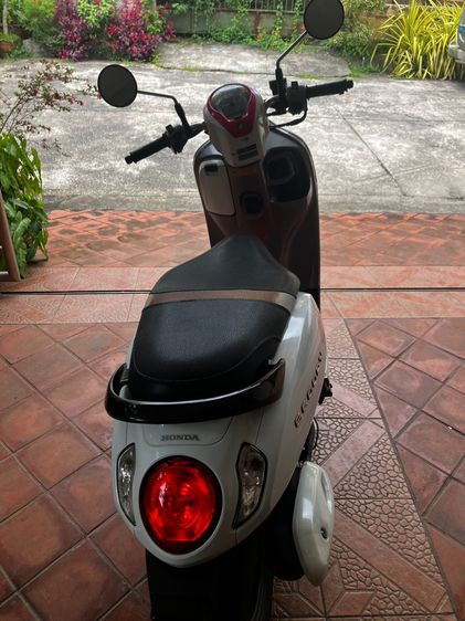 Honda scoopy CLUB12 ปี2566 110 cc (กุญแจ รีโมท)ใช้งานมือเดียว เลขไมล์ 20,000 ต้นๆ สภาพนางงามต่างจังหวัด  เหลือประกันศูนย์1ปี รูปที่ 2