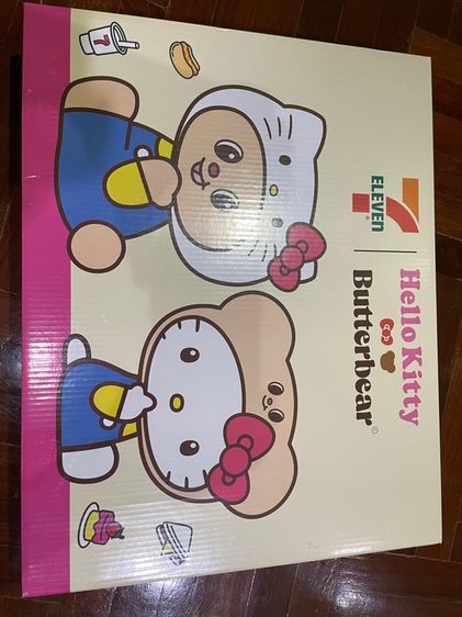 โต้ะพับได้ คอลเลกชัน Hello kitty x Butterbear ขอฃพรีเมียมจาก 7-11