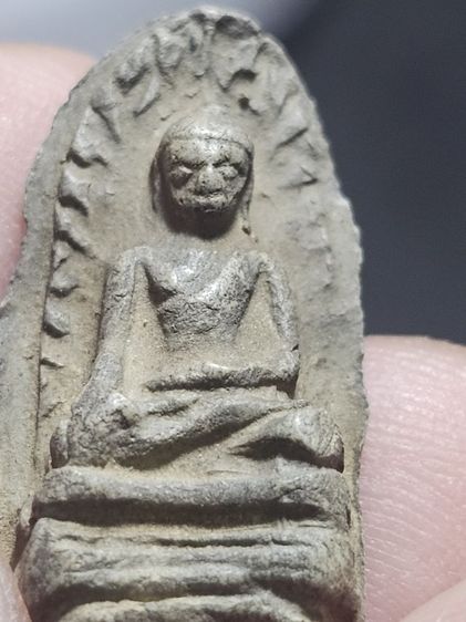 พระรอดเนื้อเขียวมะลิ รูปที่ 12