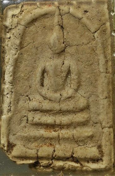 สมเด็จวัดระฆังพิมพ์ทรงเจดีย์ เนื้อเก่าบ้านนานแล้ว เลี่ยมกันน้ำเก่าโบราณ เนื้อสวย เก่า แท้เป็นธรรมชาติ ชอบ สนใจ เป็นเนื้อคู่ เชิญครับ ไม่แพง รูปที่ 4