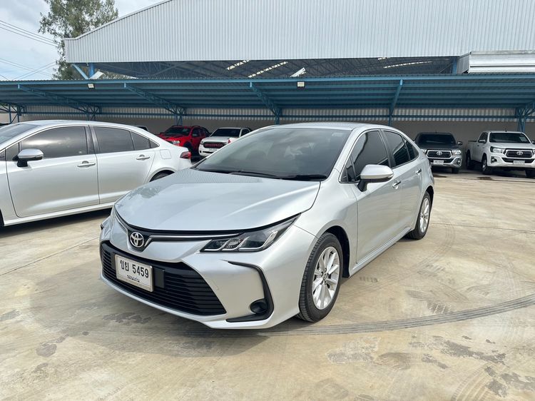 รถ Toyota Altis 1.6 G สี เทา