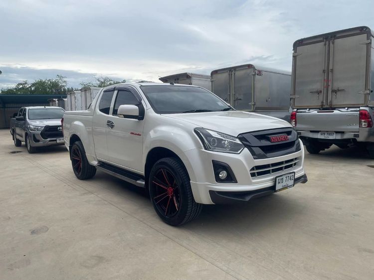 Isuzu D-MAX 2017 1.9 Hi-Lander X-Series Z Pickup ดีเซล ไม่ติดแก๊ส เกียร์ธรรมดา ขาว รูปที่ 2