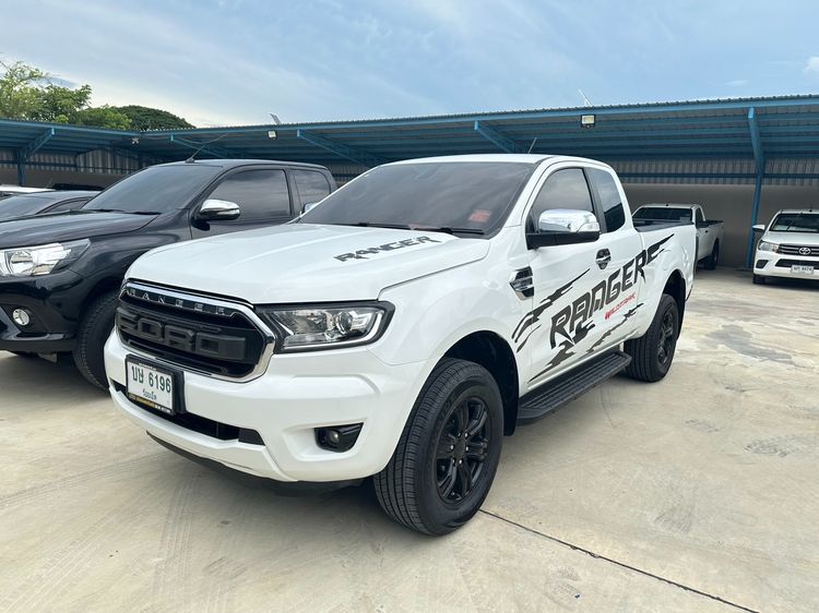 รถ Ford Ranger 2.2 Hi-Rider XLT สี ขาว