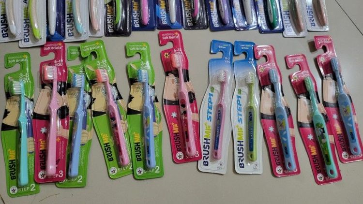 ขายแปรงสีฟันBRUSH MEผู้ใหญ่และเด็ก600อัน เหมาหมดอันละ5บาท  รูปที่ 3
