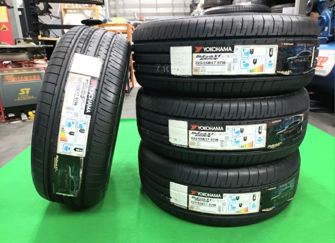 Yokohama 225 55 17 ต้นปี24 ยางใหม่ค้างปี ประกันบวม 2 ปี ใส่ฟรี-ส่งฟรี ชุดละ 16990.-