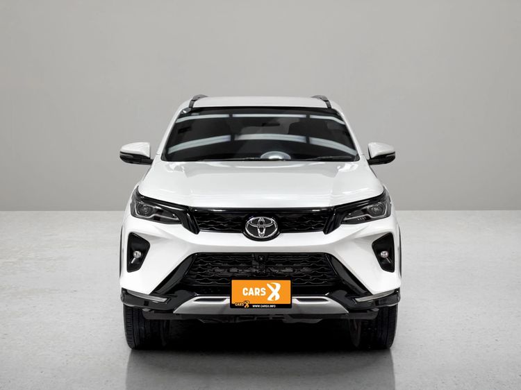 Toyota Fortuner 2022 2.4 Leader V Utility-car ดีเซล ไม่ติดแก๊ส เกียร์อัตโนมัติ ขาว รูปที่ 3