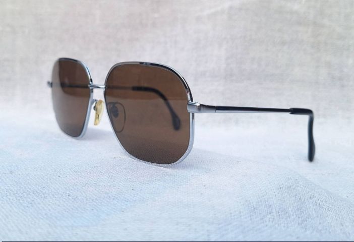 แว่นตาเยอรมันตะวันตกผู้ให้กำเนิดเลนส์กระจกพระเจ้า คาร์ล ไซส์ เยนา มือหนึ่ง New Old Stock ซีรีส์พิเศษ Yves Chantal Series เลนส์กระจกคริสตัล ออริจินัล CARL ZEISS...Authentic Vintage CARL ZEISS JENA handcrafted in West Germamy
 รูปที่ 9