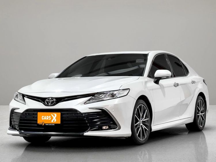 รถ Toyota Camry 2.5 Premium สี ขาว