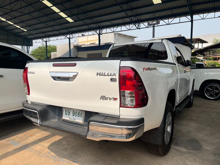 Toyota Hilux Revo 2018 2.4 Prerunner E Pickup ดีเซล ไม่ติดแก๊ส เกียร์ธรรมดา ขาว รูปที่ 3