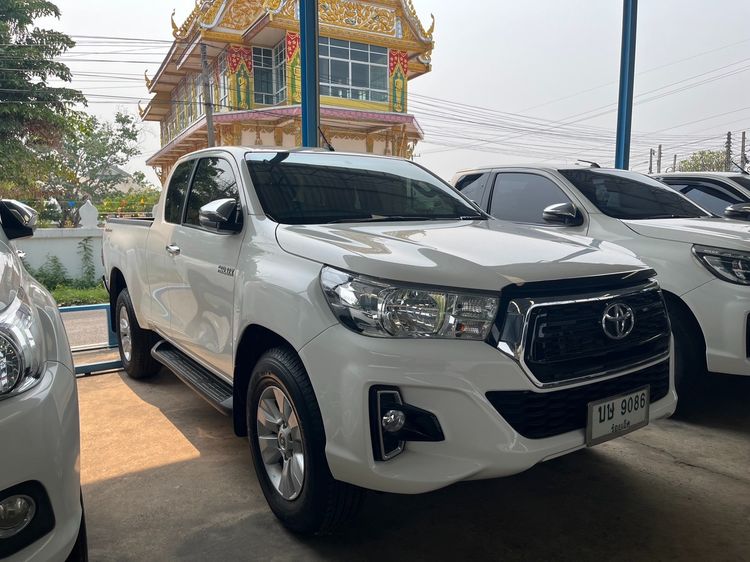 Toyota Hilux Revo 2018 2.4 Prerunner E Pickup ดีเซล ไม่ติดแก๊ส เกียร์ธรรมดา ขาว รูปที่ 2