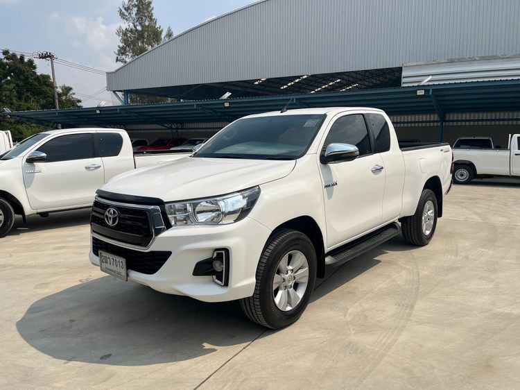 Toyota Hilux Revo 2019 2.4 Prerunner E Pickup ดีเซล ไม่ติดแก๊ส เกียร์ธรรมดา ขาว