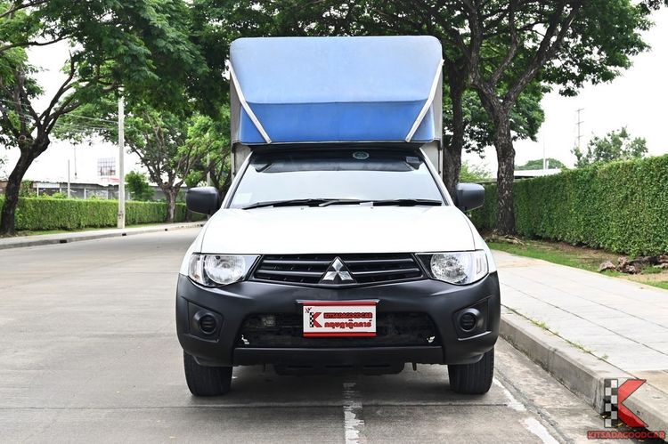 Mitsubishi Triton 2013 2.5 GL Pickup ดีเซล ไม่ติดแก๊ส เกียร์ธรรมดา ขาว รูปที่ 2
