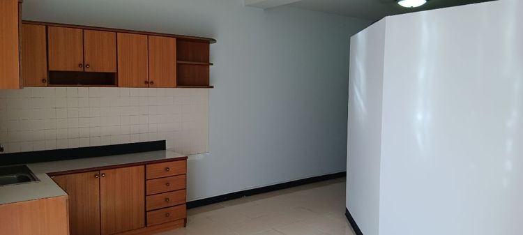 มีบางส่วน อื่นๆ สร้างเสร็จก่อน 2010 คอนโดให้เช่าThairong towerAติดถนนพัฒนาการข้างซอย36 รูปที่ 3