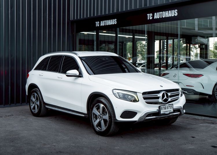 รถ Mercedes-Benz GLC-Class GLC250d สี ขาว