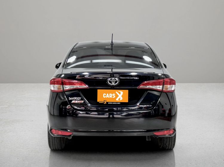 Toyota Yaris ATIV 2021 1.2 Entry Sedan เบนซิน ไม่ติดแก๊ส เกียร์อัตโนมัติ ดำ รูปที่ 4