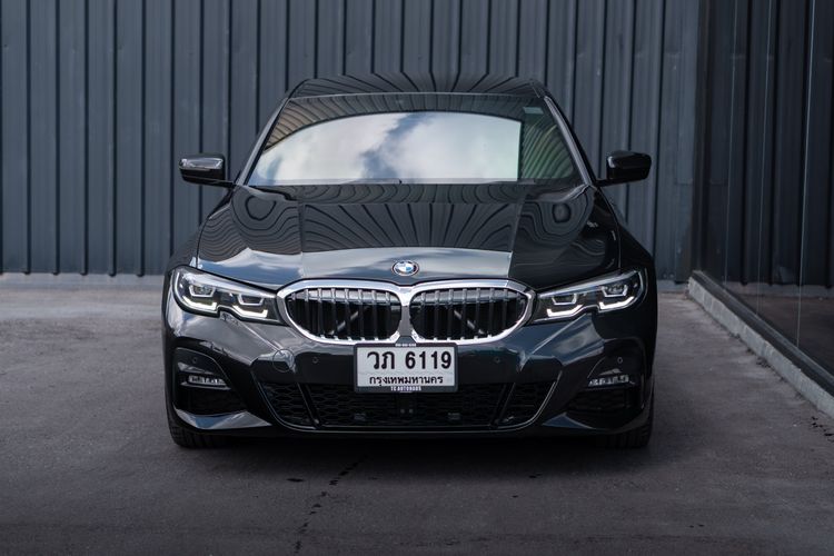 BMW Series 3 2021 320d Sedan ดีเซล ไม่ติดแก๊ส เกียร์อัตโนมัติ ดำ รูปที่ 2