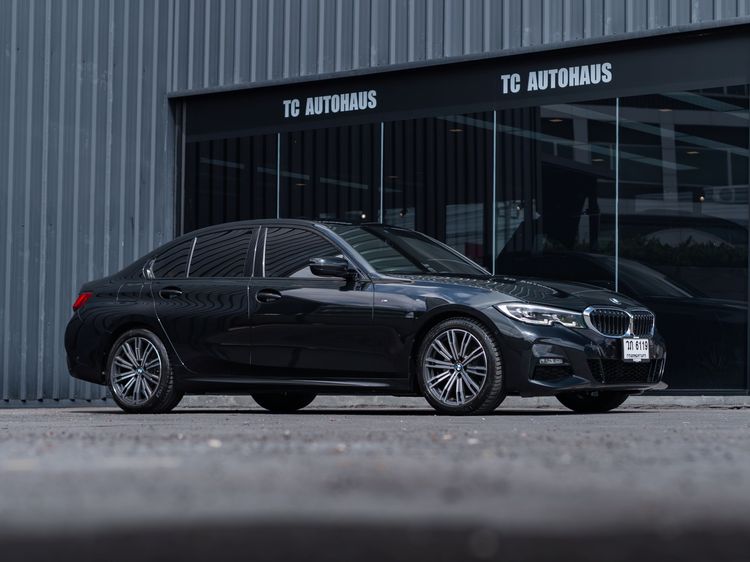 รถ BMW Series 3 320d สี ดำ