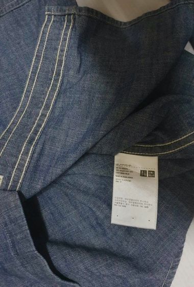 Uniqlo เสื้อเชิ้ตผ้าแชมเบรย์ รูปที่ 5