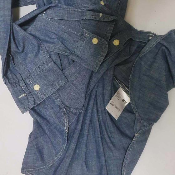 Uniqlo เสื้อเชิ้ตผ้าแชมเบรย์ รูปที่ 6