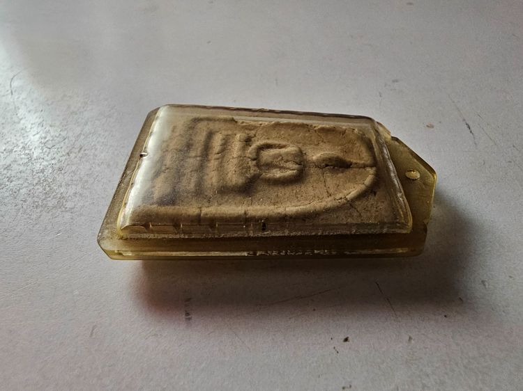 สมเด็จวัดระฆังพิมพ์ทรงเจดีย์ เนื้อเก่าบ้านนานแล้ว เลี่ยมกันน้ำเก่าโบราณ เนื้อสวย เก่า แท้เป็นธรรมชาติ ชอบ สนใจ เป็นเนื้อคู่ เชิญครับ ไม่แพง รูปที่ 9