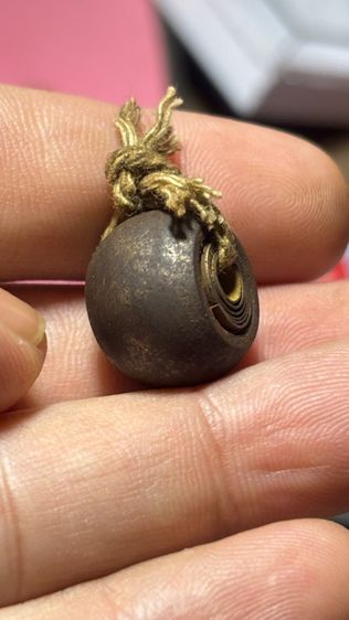 เครื่องรางเก่าตามรูปไม่ทราบที่เก่ามากเนื้อโลหะ รูปที่ 6