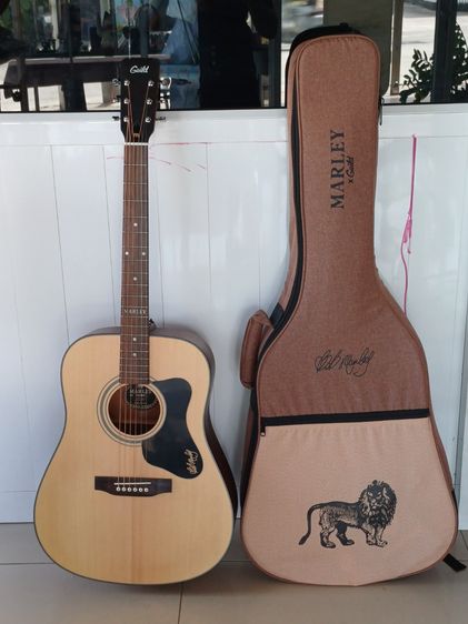 ขายกีตาร์โปร่ง  Guild A-20 Bob Marley signature มือสอง สถาพเหมือนใหม่สวย ๆ ไม่มีริ้วรอย ไม้Mahogany