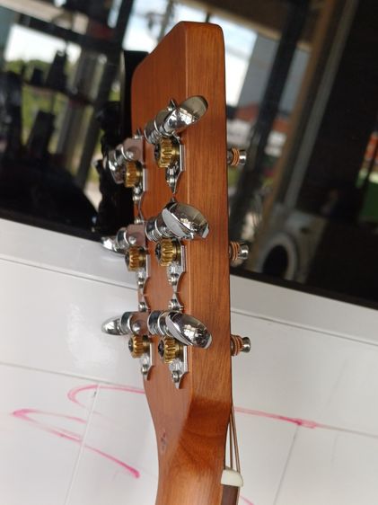 ขายกีตาร์โปร่ง  Guild A-20 Bob Marley signature มือสอง สถาพเหมือนใหม่สวย ๆ ไม่มีริ้วรอย ไม้Mahogany รูปที่ 12