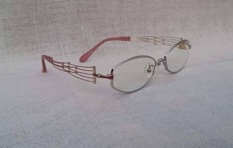 แว่นสายตาไทเทเนียมบริสุทธิ์ชั้นเลิศ CHARMANT LINE ART ซีรีส์ตัวท็อปของ 'ชาร์มังต์' รุ่น Quintet  สำหรับผู้มีดนตรีในหัวใจ เลนส์บลู โพรเทค มัลติโค้ท ค่าสายตายาว 225...Autentic CHARMANT LINE ART handcrafted in Sabae, Japan
 รูปที่ 8