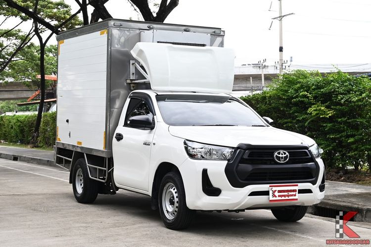 รถ Toyota Hilux Revo 2.4 Entry สี ขาว